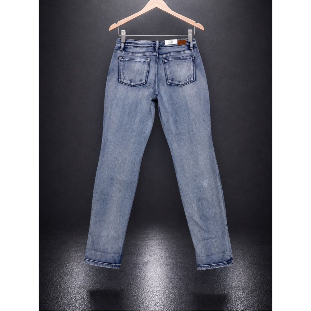 Judy Blue Mid Rise Boyfriend Fit Distressed Jeans Women’s 30x34 NWT - Picture 3 of 14